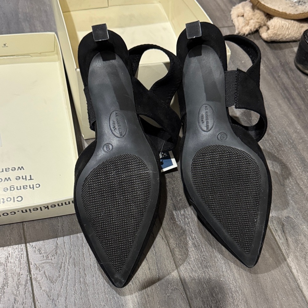 Anne Klein Elegant Black Heels - Picture 2 of 3